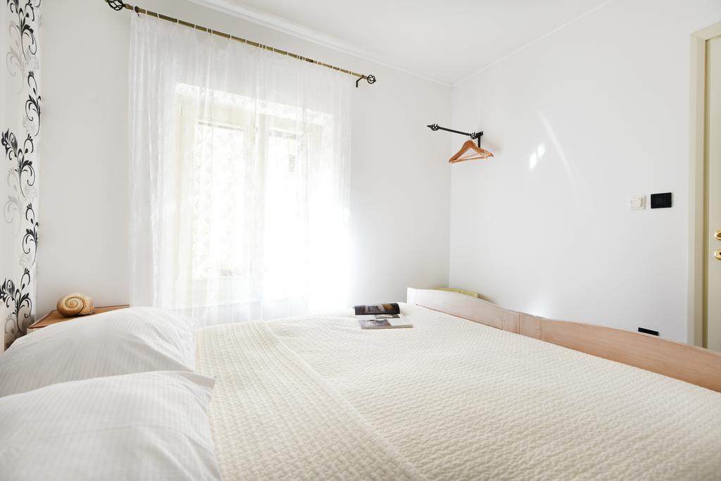 Apartments Kokolo Šibenik Szoba fotó